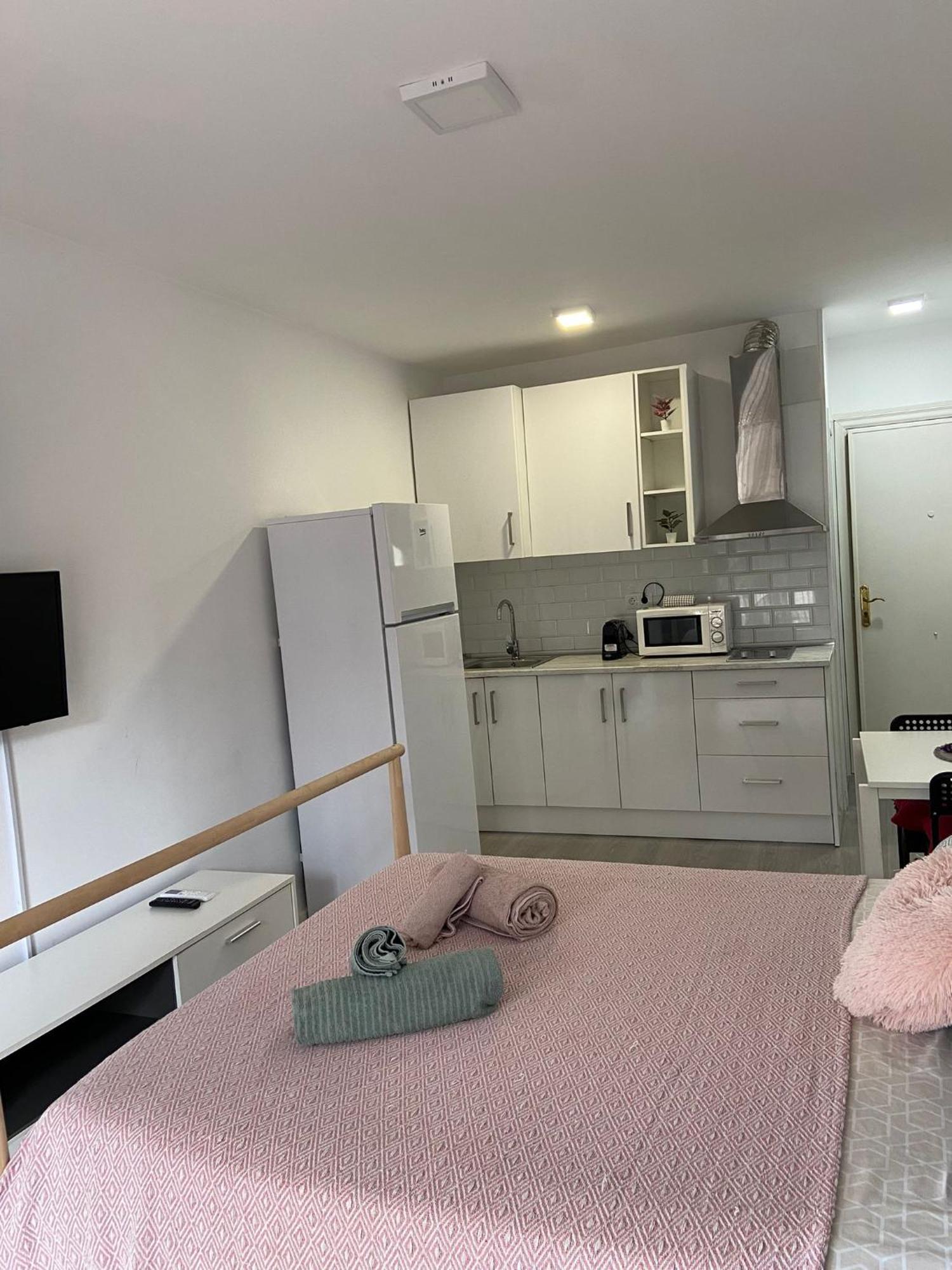 Joan Miro Apartment Torremolinos Bagian luar foto